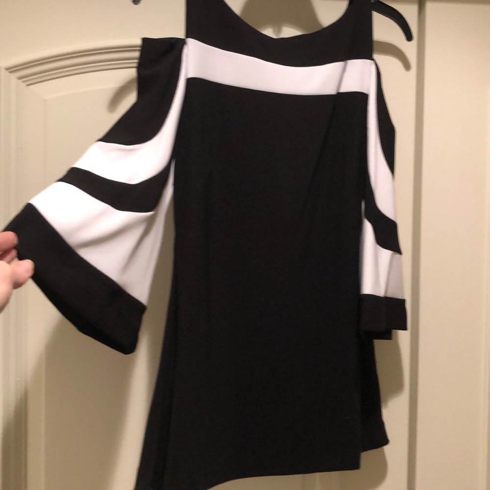 Cold shoulder tunic